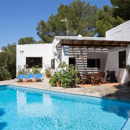 En Con Piscina Privada En El Bosque Holiday home