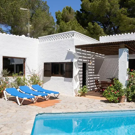 בית נופש En Con Piscina Privada En El Bosque קאלה מורל