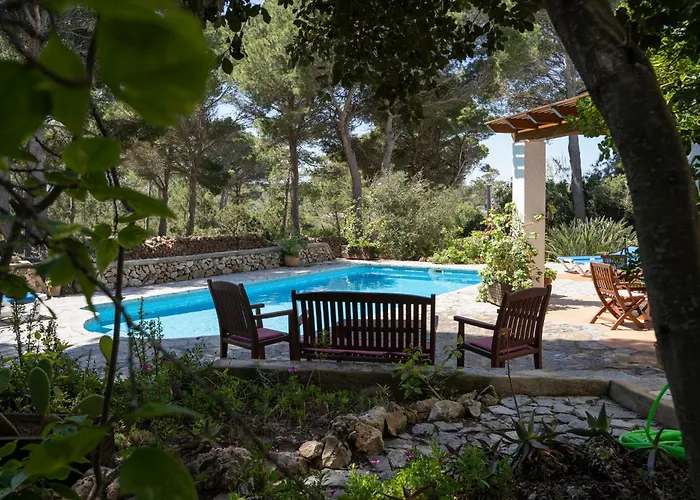 En Con Piscina Privada En El Bosque بيت للعطل