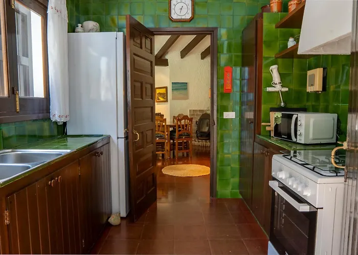 بيت للعطل En Con Piscina Privada En El Bosque